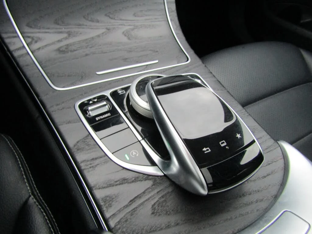 Mercedes-Benz C 300 Sport 4MATIC* АвтоКредит* (Цена до БГ) , снимка 17 - Автомобили и джипове - 54079259