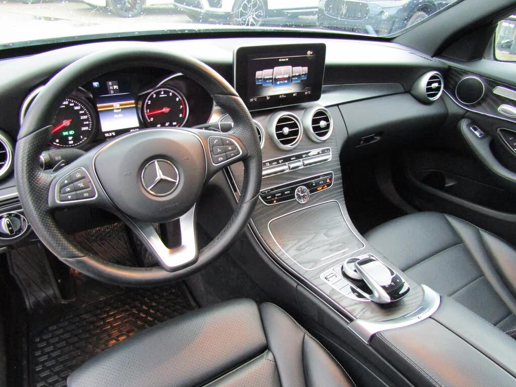 Mercedes-Benz C 300 Sport 4MATIC* АвтоКредит* (Цена до БГ) , снимка 11 - Автомобили и джипове - 54079259