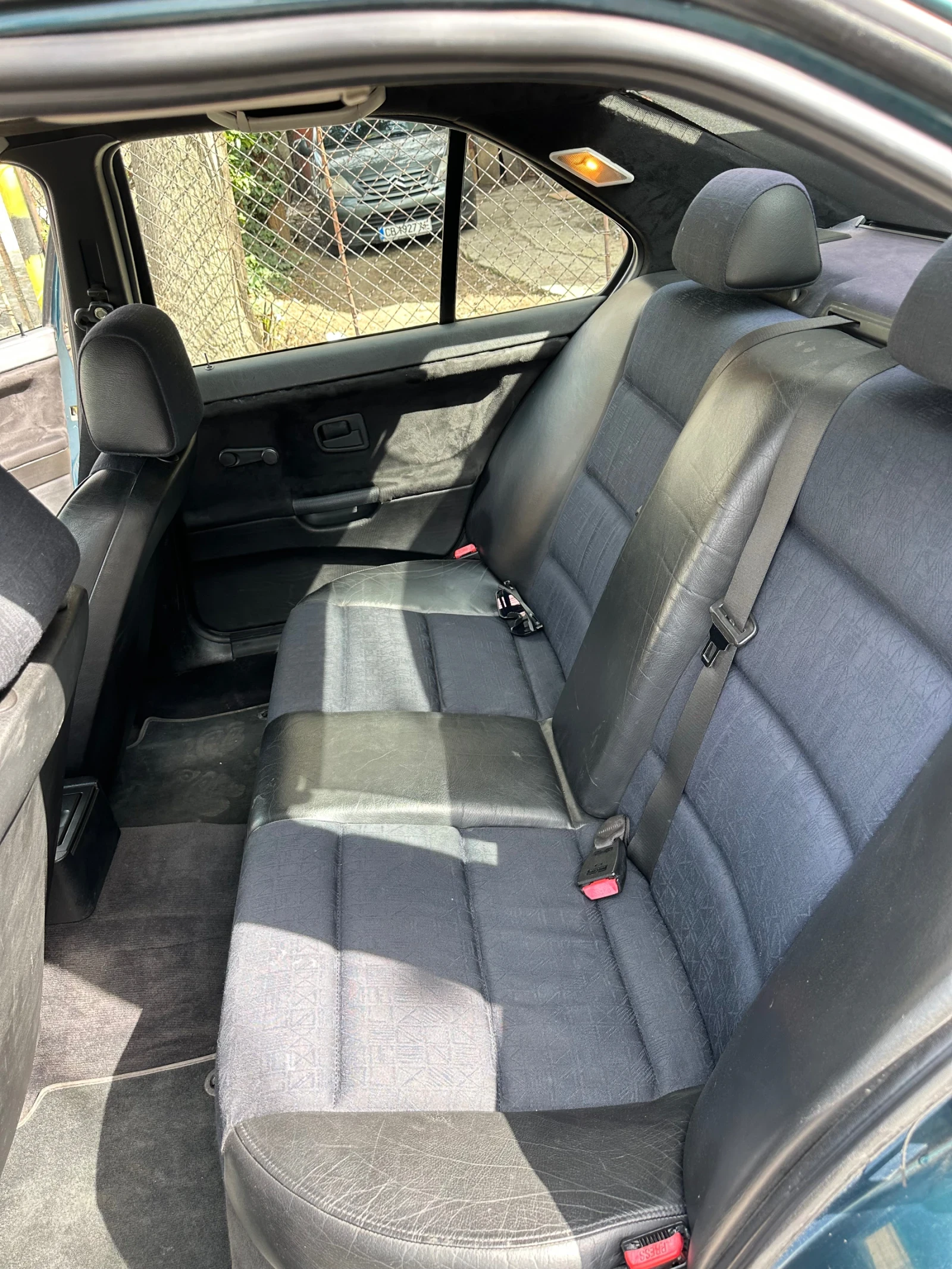 BMW 320, снимка 9 - Автомобили и джипове - 54161256