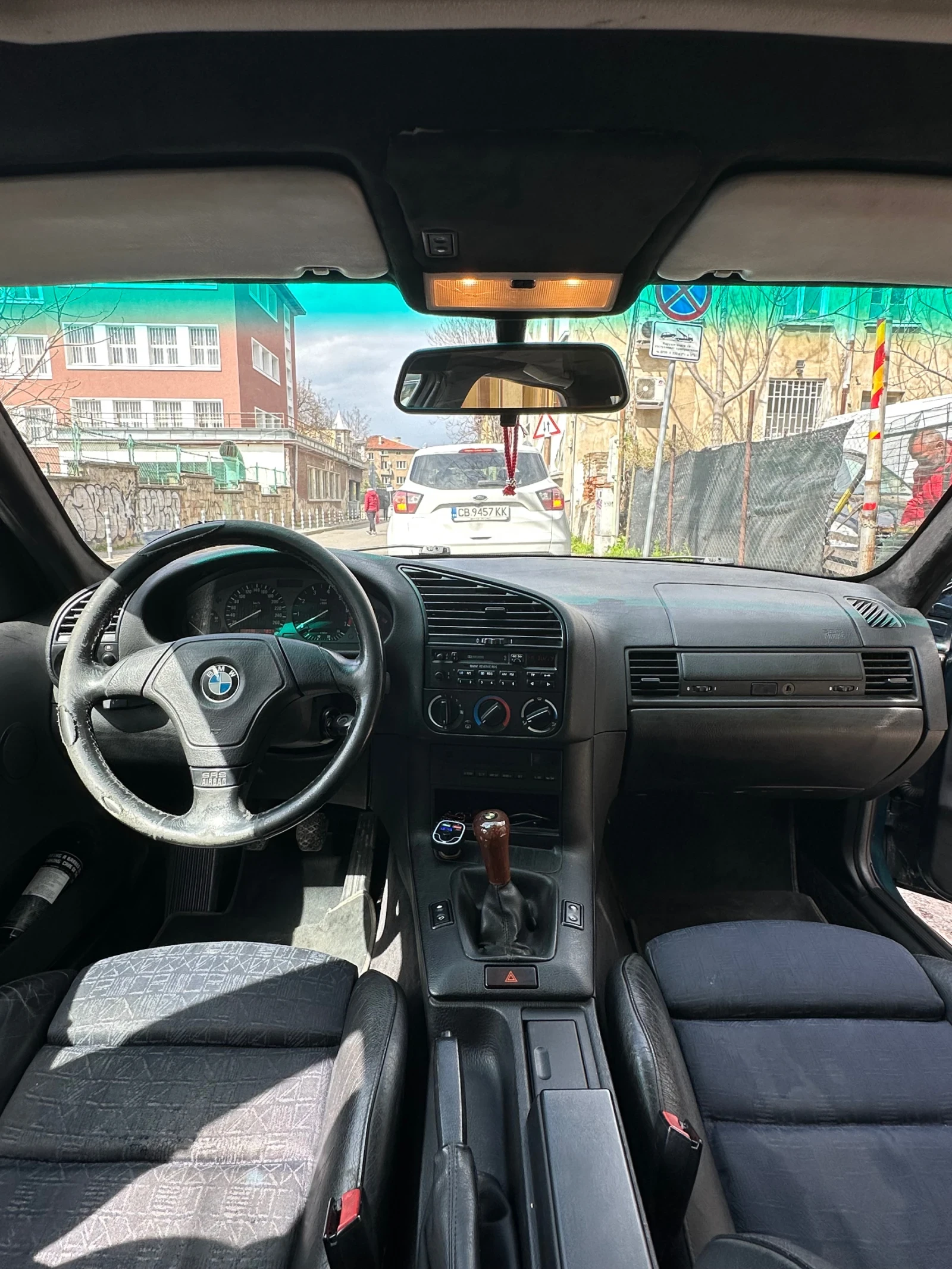 BMW 320, снимка 7 - Автомобили и джипове - 54161256