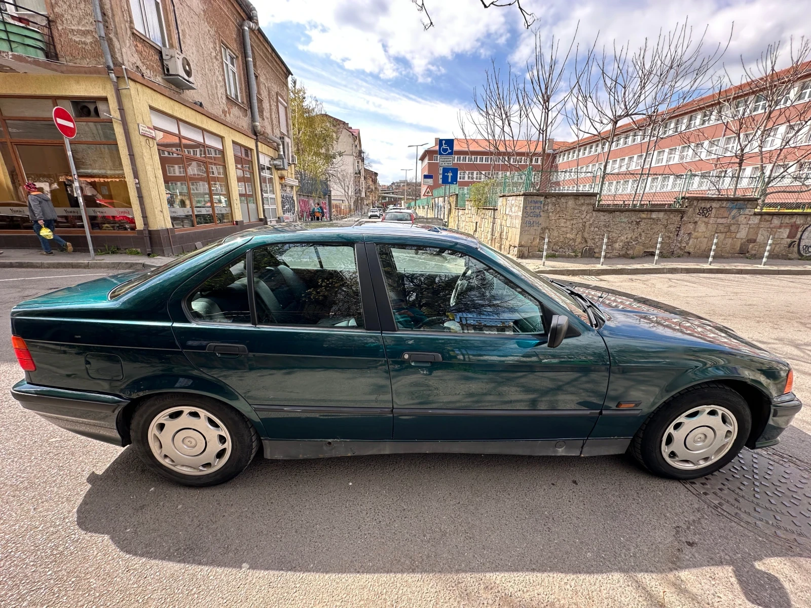 BMW 320, снимка 3 - Автомобили и джипове - 54161256