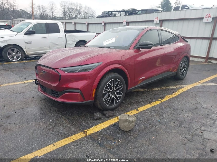 Ford Mustang Mach-E Premium, снимка 2 - Автомобили и джипове - 54336091