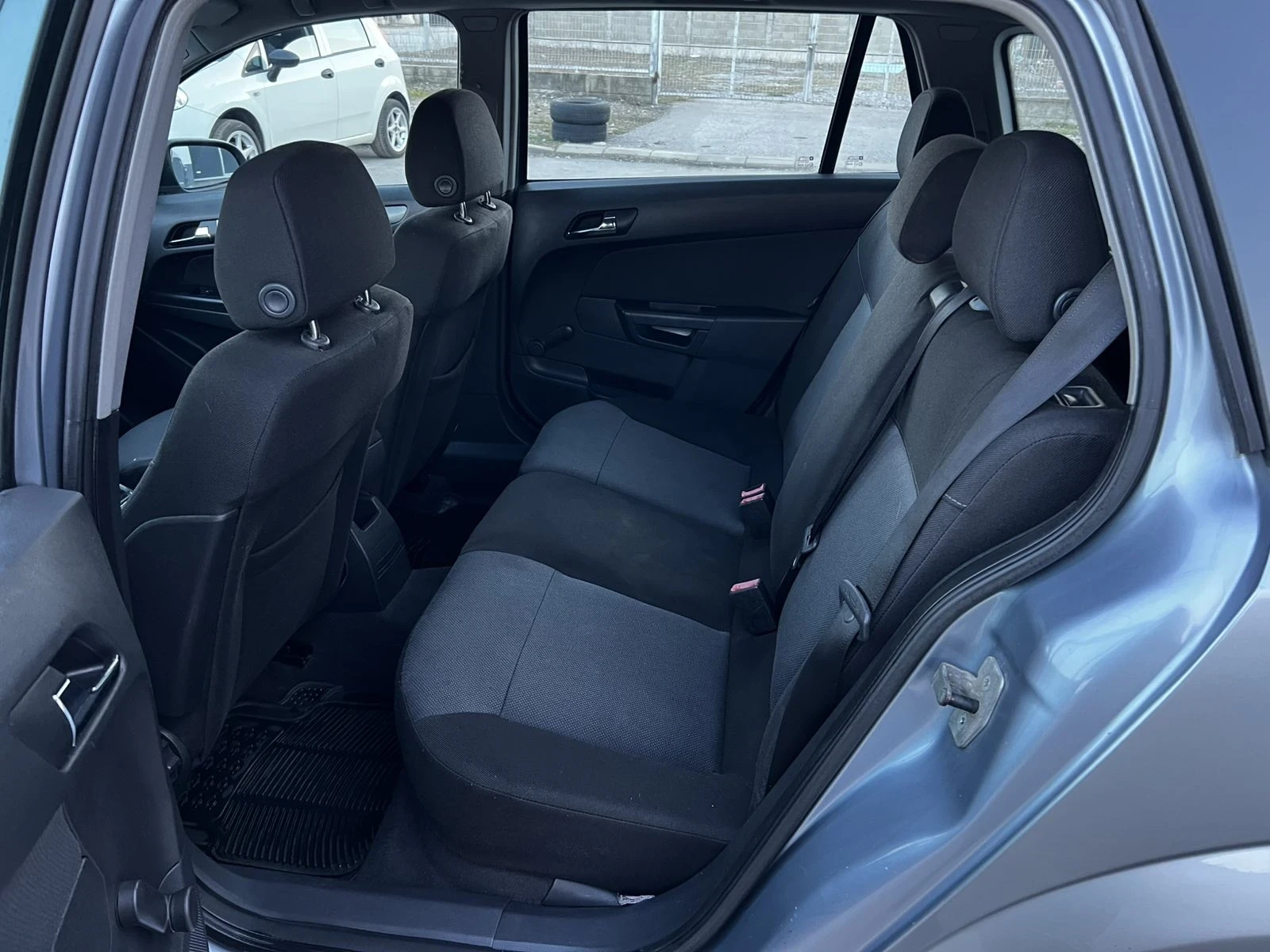 Opel Astra, снимка 11 - Автомобили и джипове - 54400955