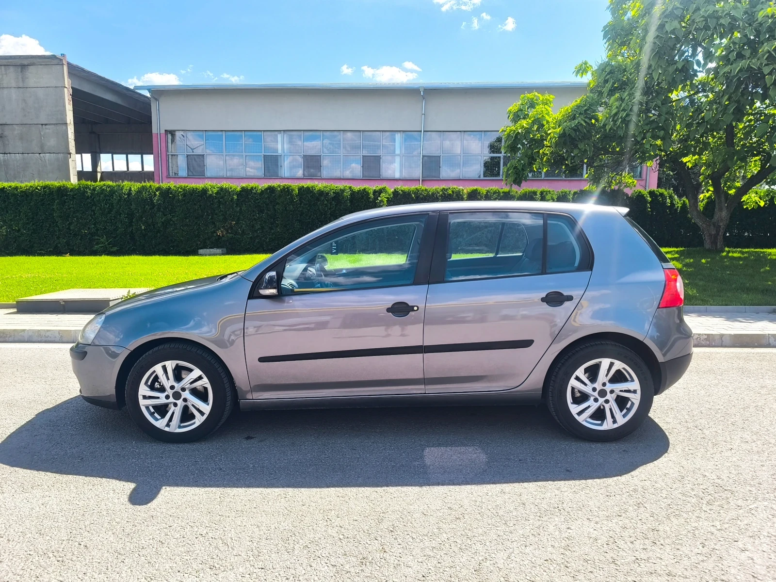 VW Golf 5, снимка 4 - Автомобили и джипове - 54714777