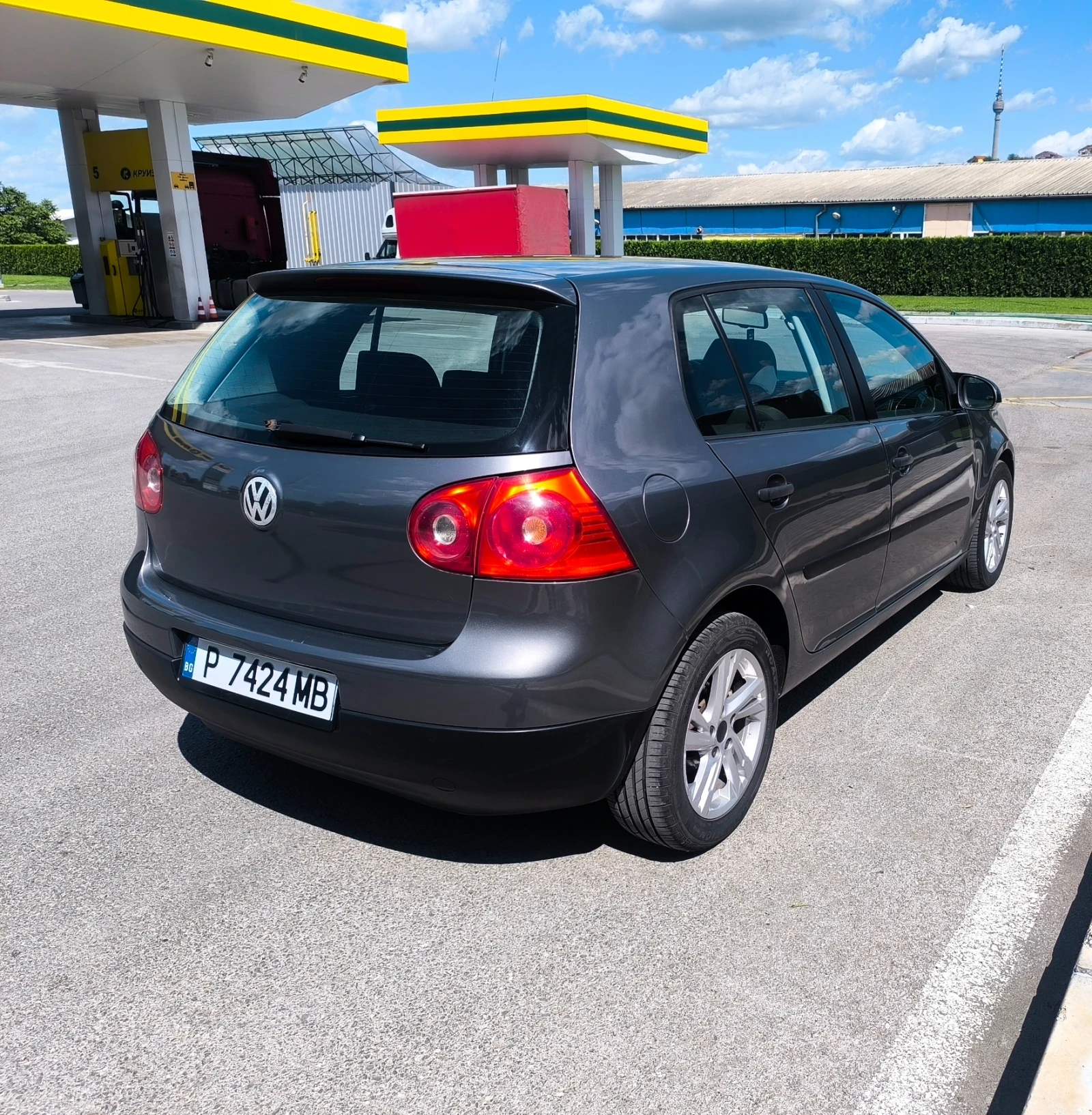 VW Golf 5, снимка 7 - Автомобили и джипове - 54714777