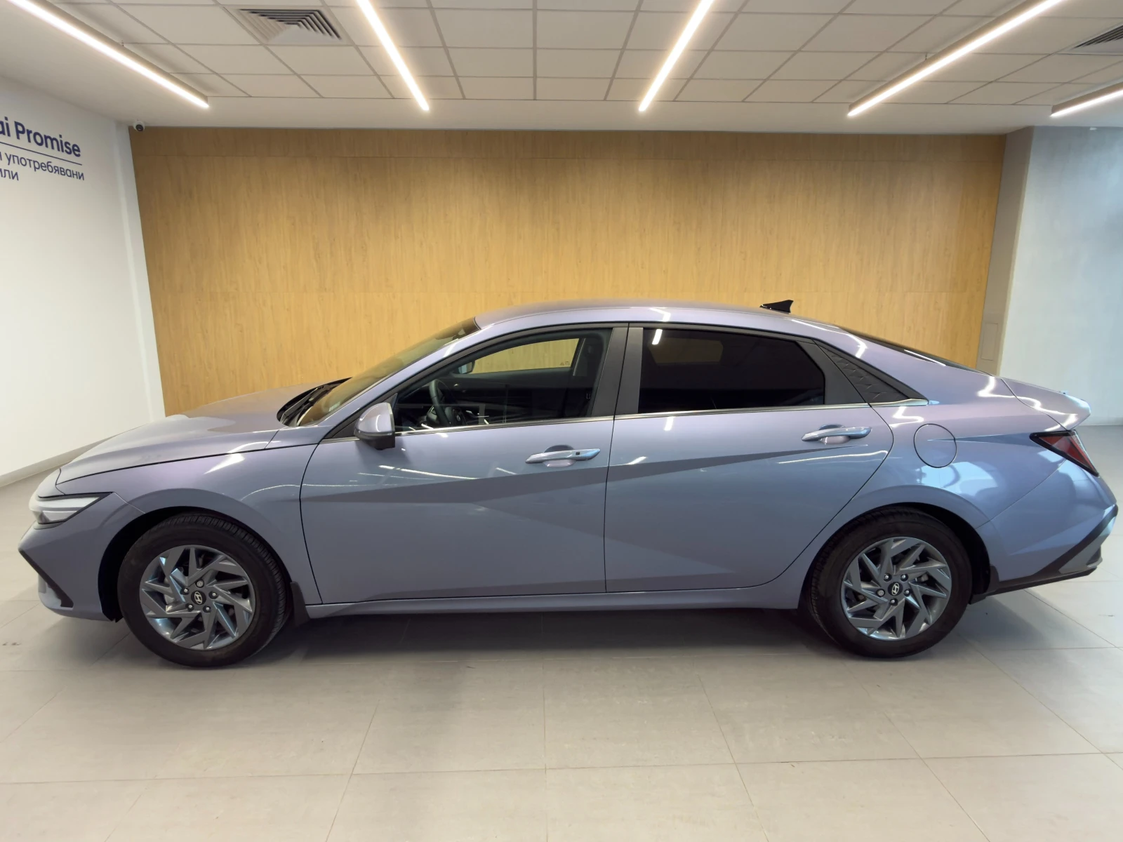 Hyundai Elantra EXCLUSIVE LPG CVT, снимка 2 - Автомобили и джипове - 55031379