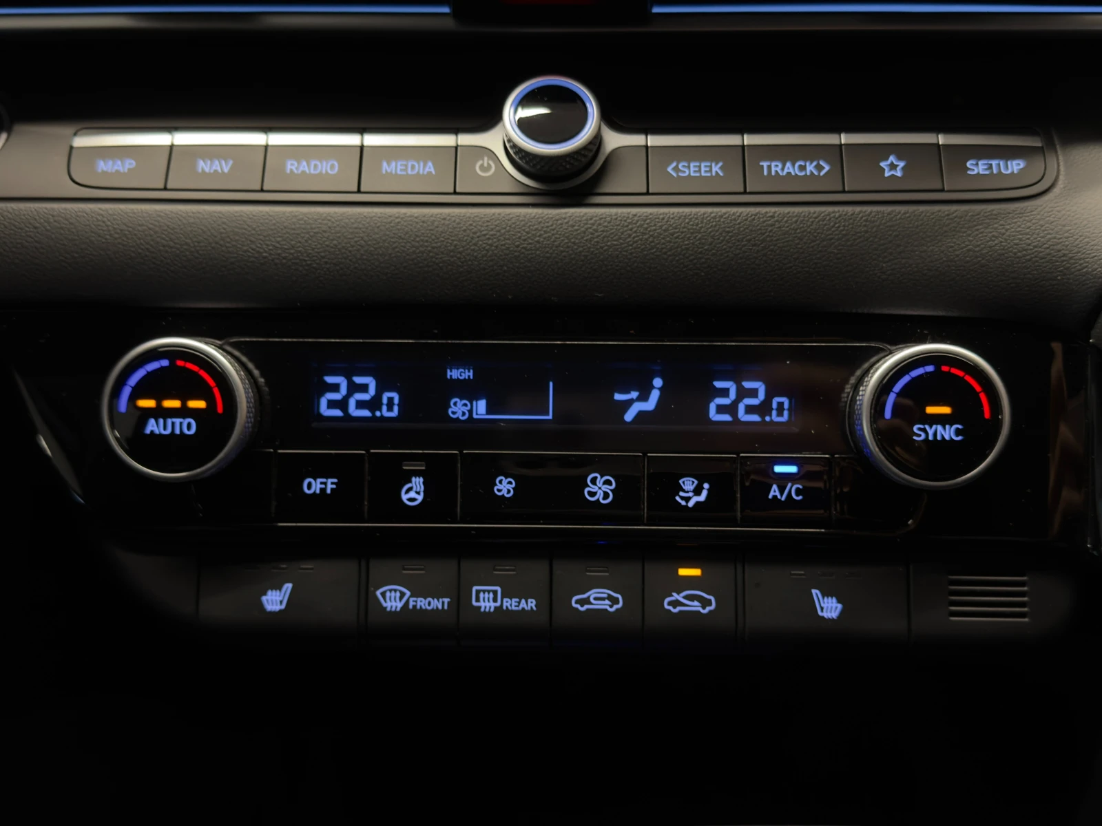 Hyundai Elantra EXCLUSIVE LPG CVT, снимка 14 - Автомобили и джипове - 55031379