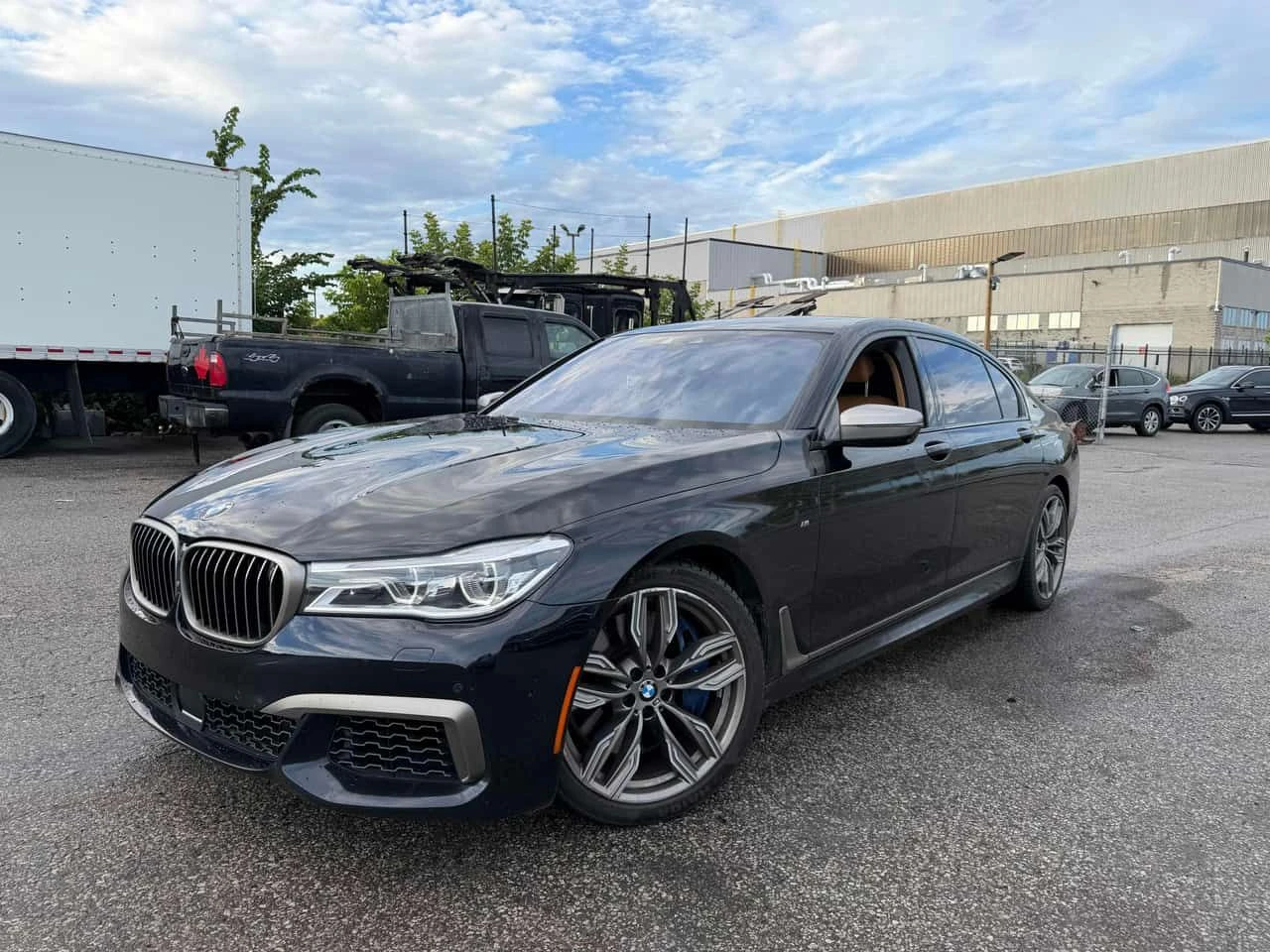 BMW 760 * L * xDrive * CARFAX * ОПЦИЯ ЗА ФИНАНСИРАНЕ 