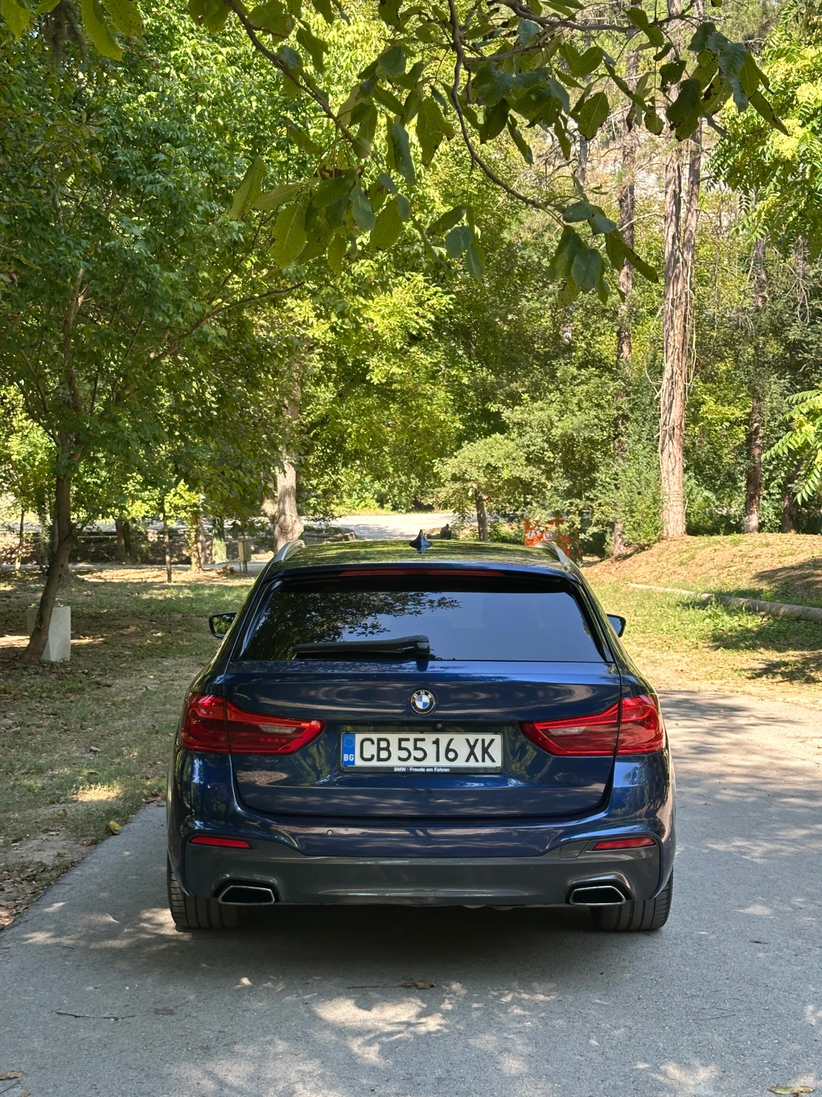BMW 530 xDrive M Sport Touring, снимка 3 - Автомобили и джипове - 55546444