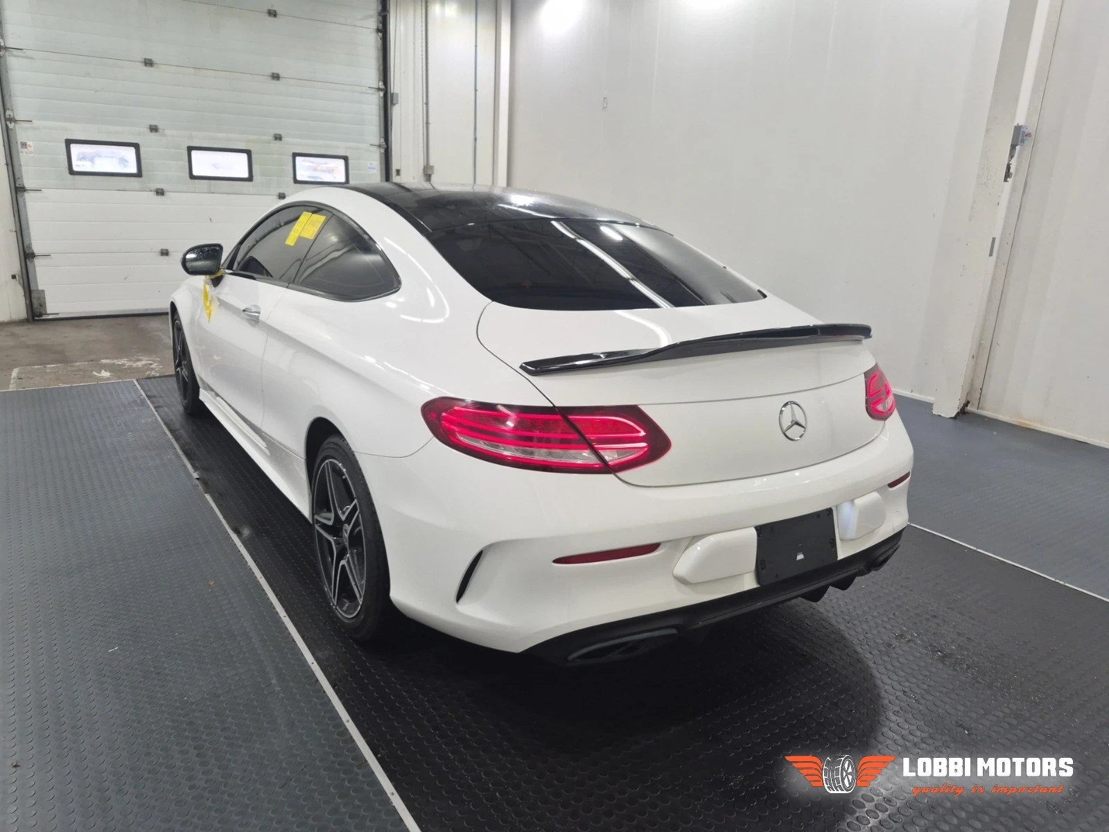 Mercedes-Benz C 300, снимка 4 - Автомобили и джипове - 56069818