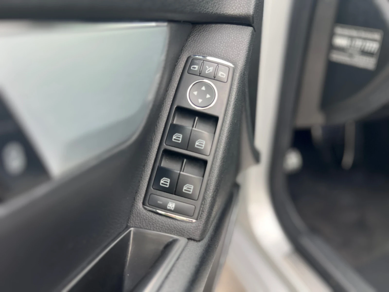 Mercedes-Benz C 220, снимка 8 - Автомобили и джипове - 56227369