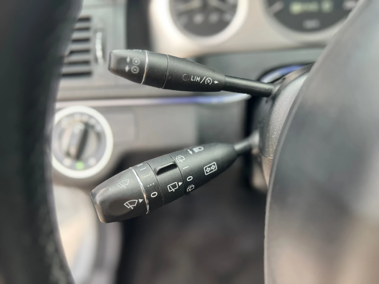 Mercedes-Benz C 220, снимка 9 - Автомобили и джипове - 56227369