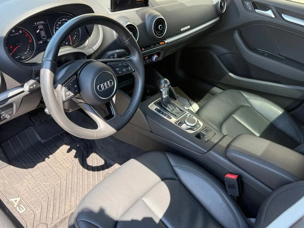 Audi A3 2.0T Komfort* ПОДГРЕВ* КАМЕРА* ПАНО* , снимка 6 - Автомобили и джипове - 56272954