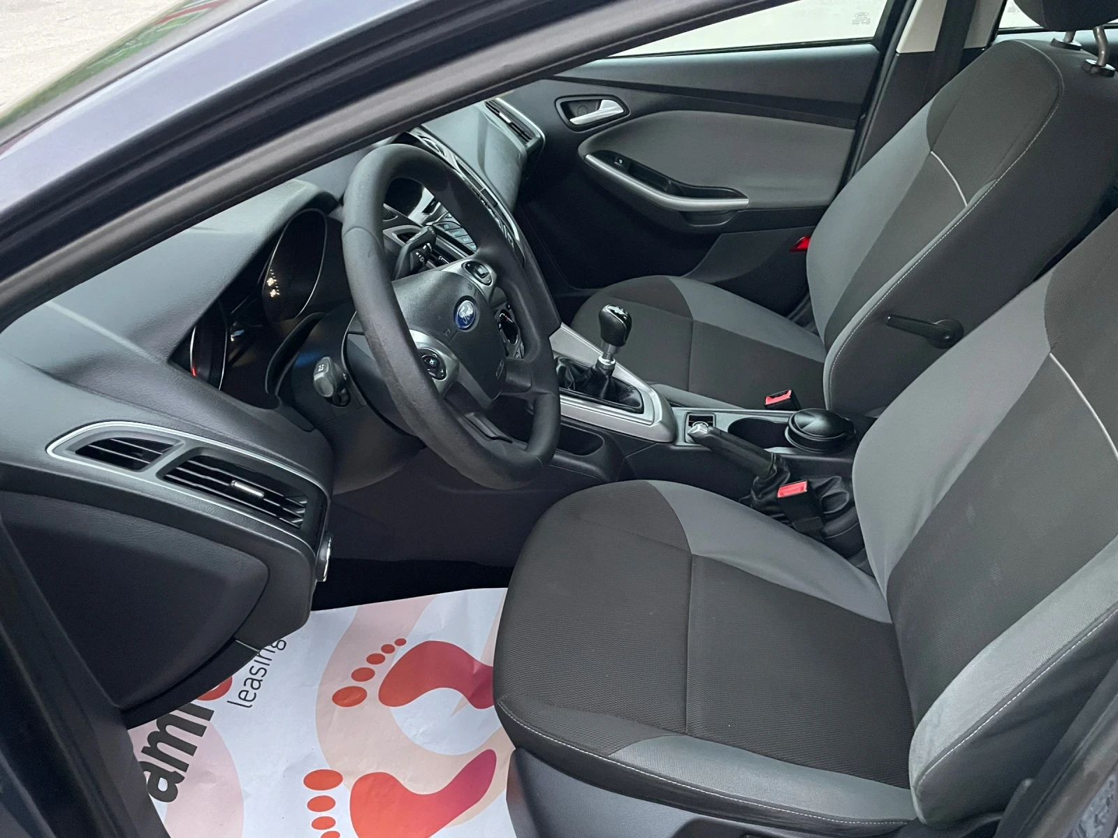 Ford Focus 1.6HDI, снимка 13 - Автомобили и джипове - 56585984