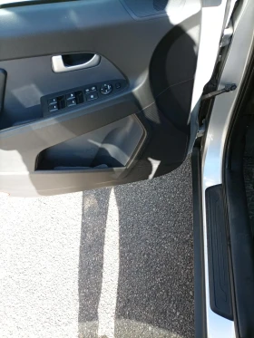 Kia Sportage - 10900 € / 21318.55 лв. - 56887193 4