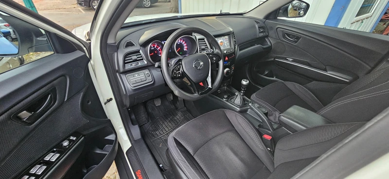 SsangYong XLV 1.6 2WD Bi-fuel Go EURO6B, снимка 11 - Автомобили и джипове - 47901109