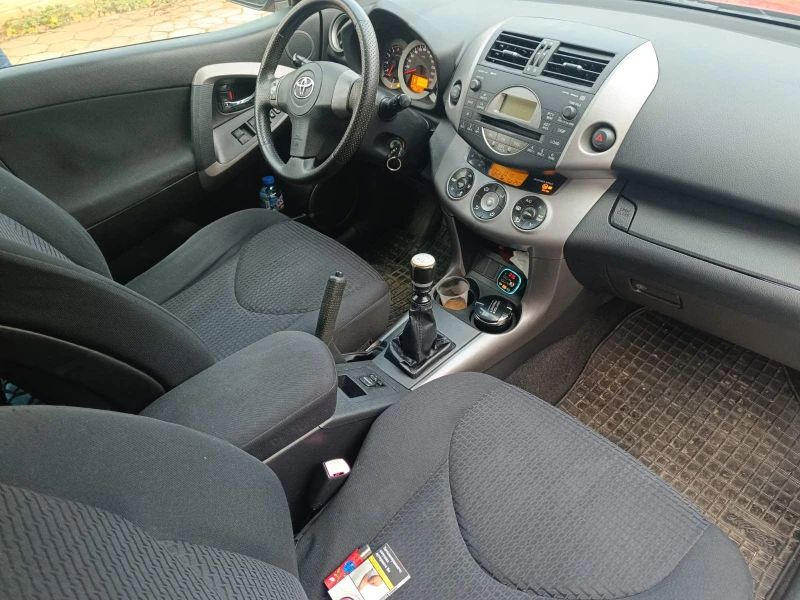 Toyota Rav4 2.2 D4D / 136 к.с., снимка 11 - Автомобили и джипове - 48317417