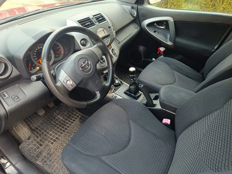 Toyota Rav4 2.2 D4D / 136 к.с., снимка 9 - Автомобили и джипове - 48317417