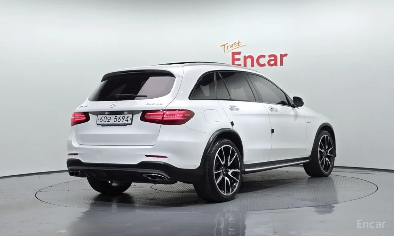 Mercedes-Benz GLC 43 AMG, снимка 2 - Автомобили и джипове - 53049988