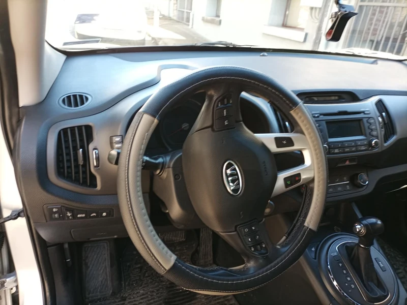 Kia Sportage, снимка 5 - Автомобили и джипове - 53266383