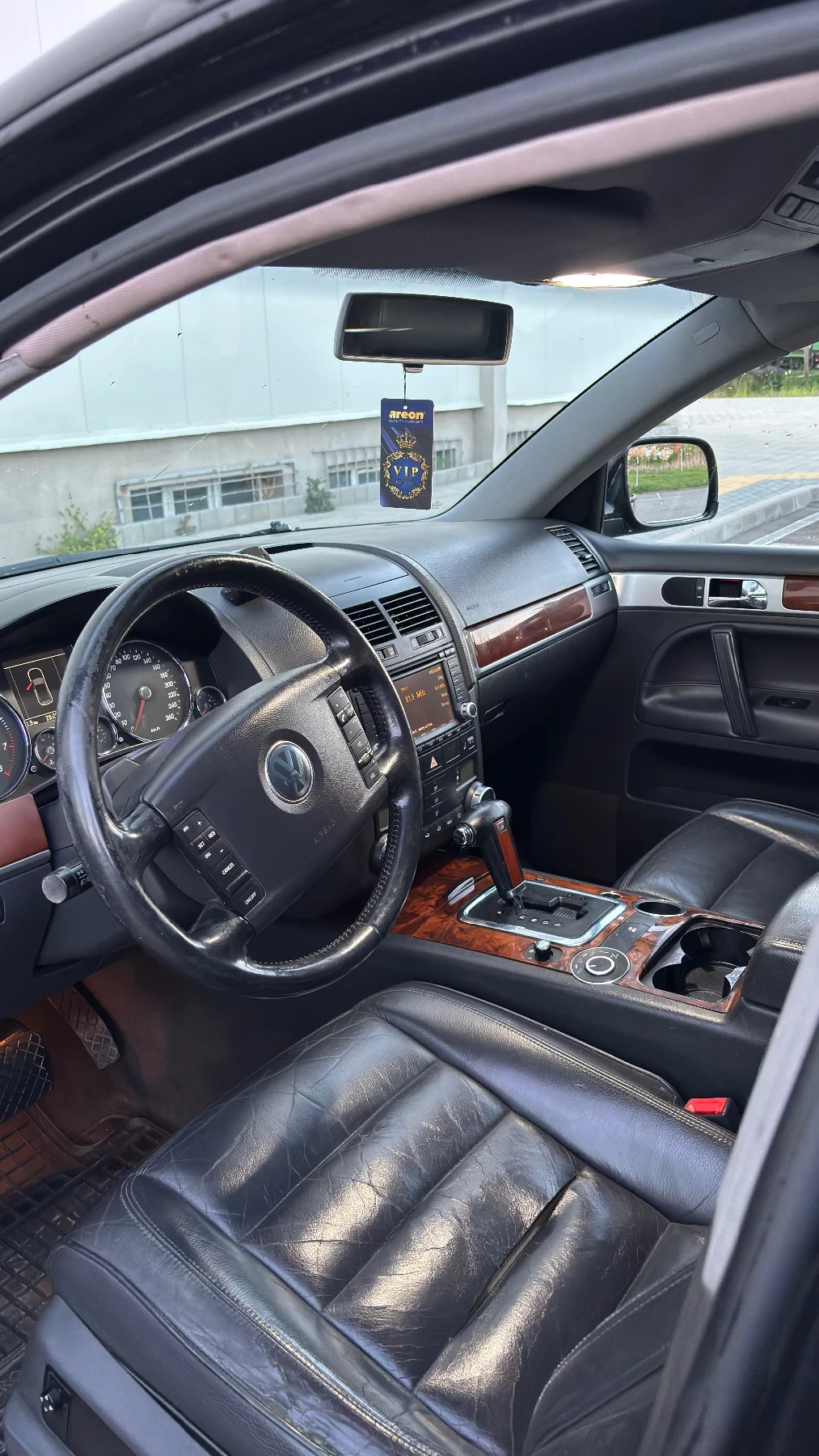 VW Touareg 3.2 - изображение 9