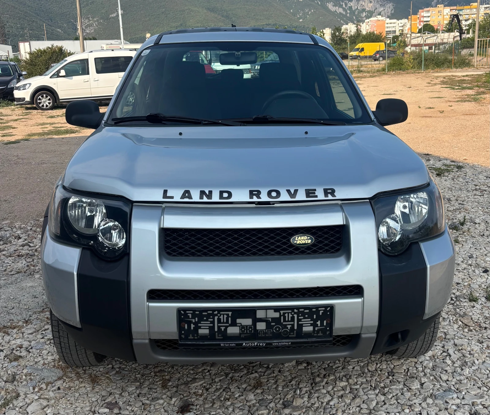 Land Rover Freelander 2.0 TD4 - изображение 3