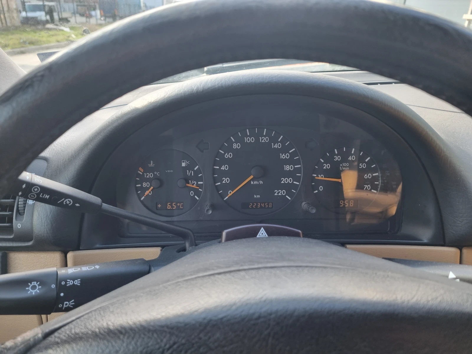 Mercedes-Benz ML 320, снимка 11 - Автомобили и джипове - 53753334