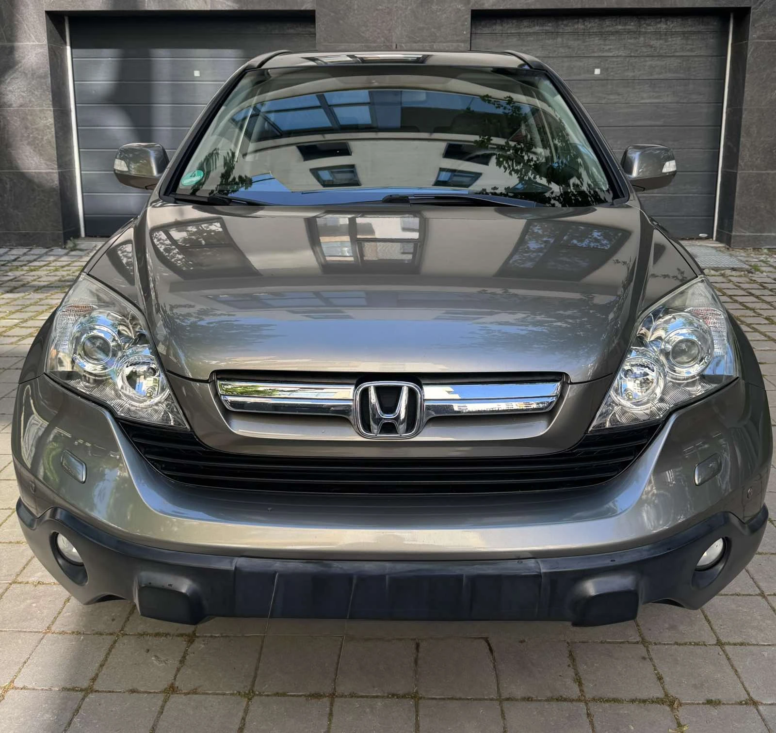 Honda Cr-v 2.0 VTEC Executive Automatic | Кожа | Газ, снимка 2 - Автомобили и джипове - 54459172
