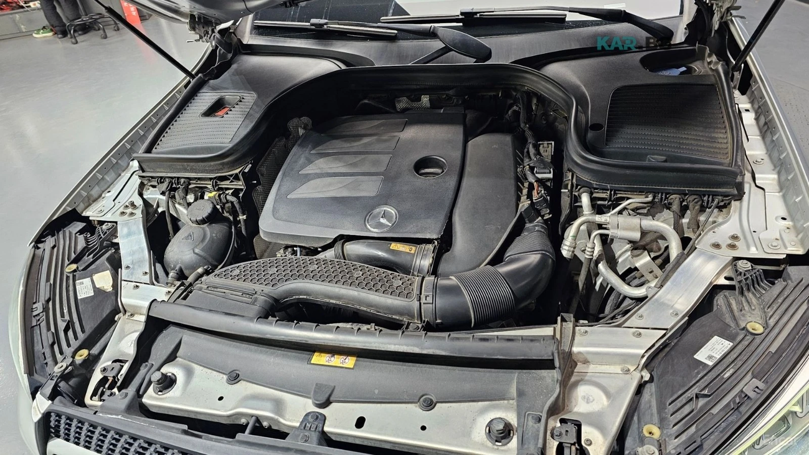 Mercedes-Benz GLC 300 DIGITAL* AMG* КАМЕРА* HEADUP* ПОДГРЕВ, снимка 6 - Автомобили и джипове - 54949999
