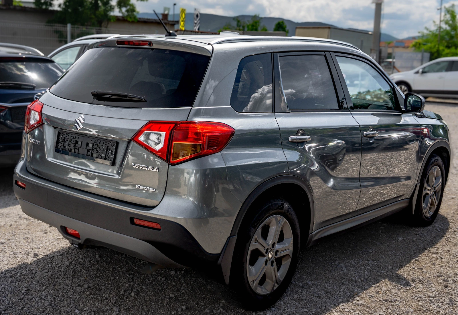 Suzuki Vitara 1.6 дизел 4х4 | ТОП!!! С ГАРАНЦИЯ!, снимка 4 - Автомобили и джипове - 54954998