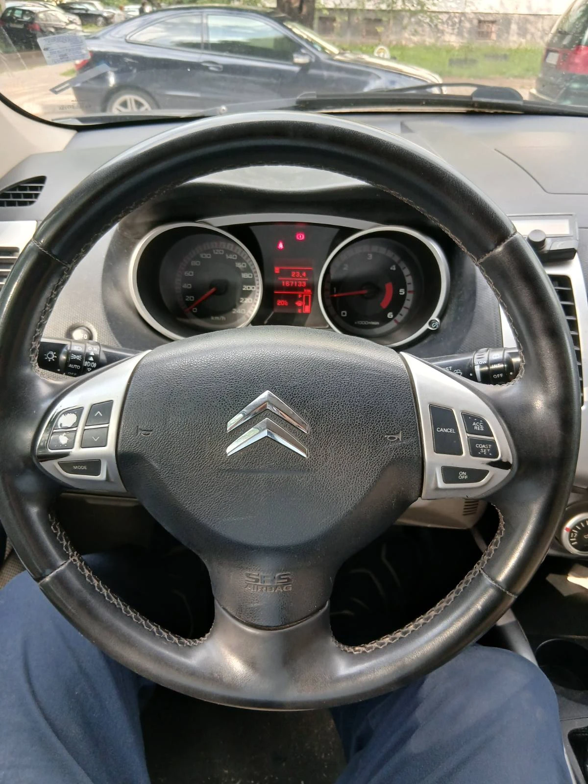 Citroen C-Crosser 1.6 HDI, снимка 2 - Автомобили и джипове - 55104710
