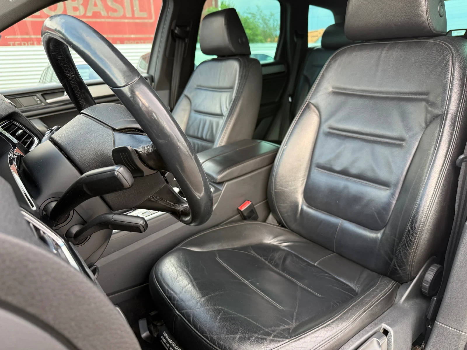 VW Touareg Led* Xenon* Navi, снимка 8 - Автомобили и джипове - 55151403