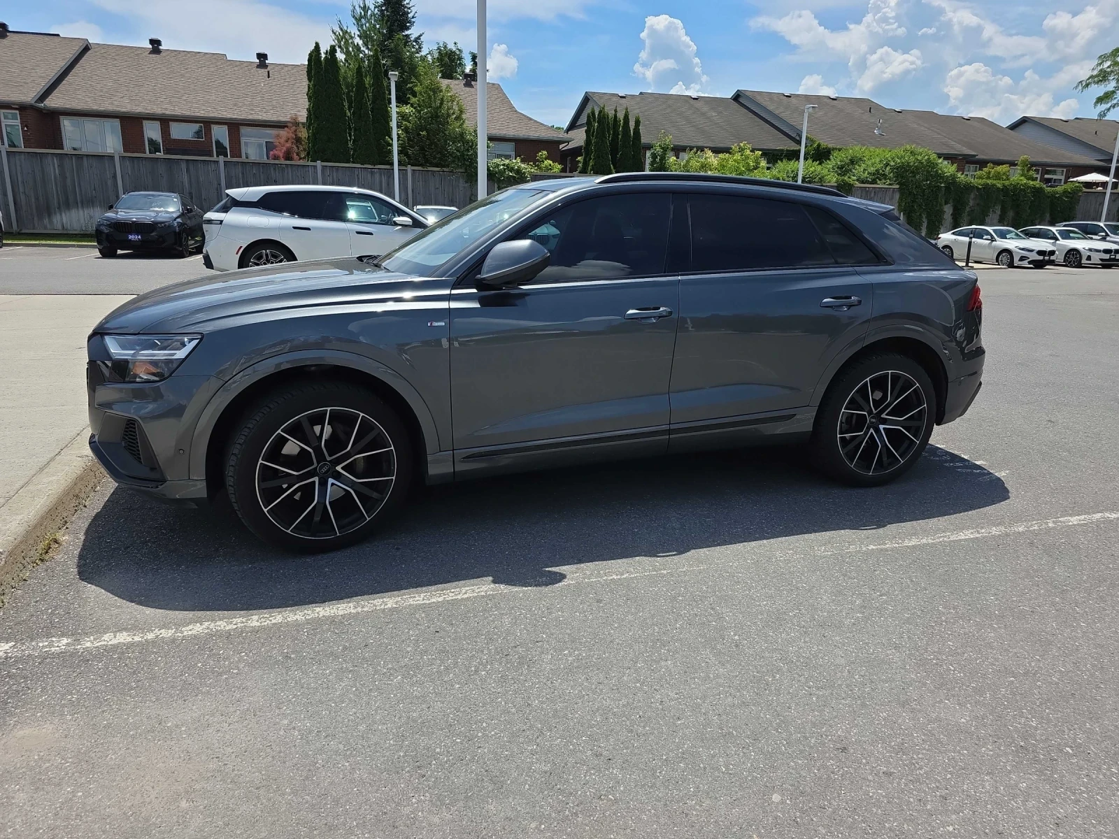 Audi Q8 PROGRESSIV S-LINE | ПАНОРАМА | 360 КАМЕРА | , снимка 2 - Автомобили и джипове - 55369163