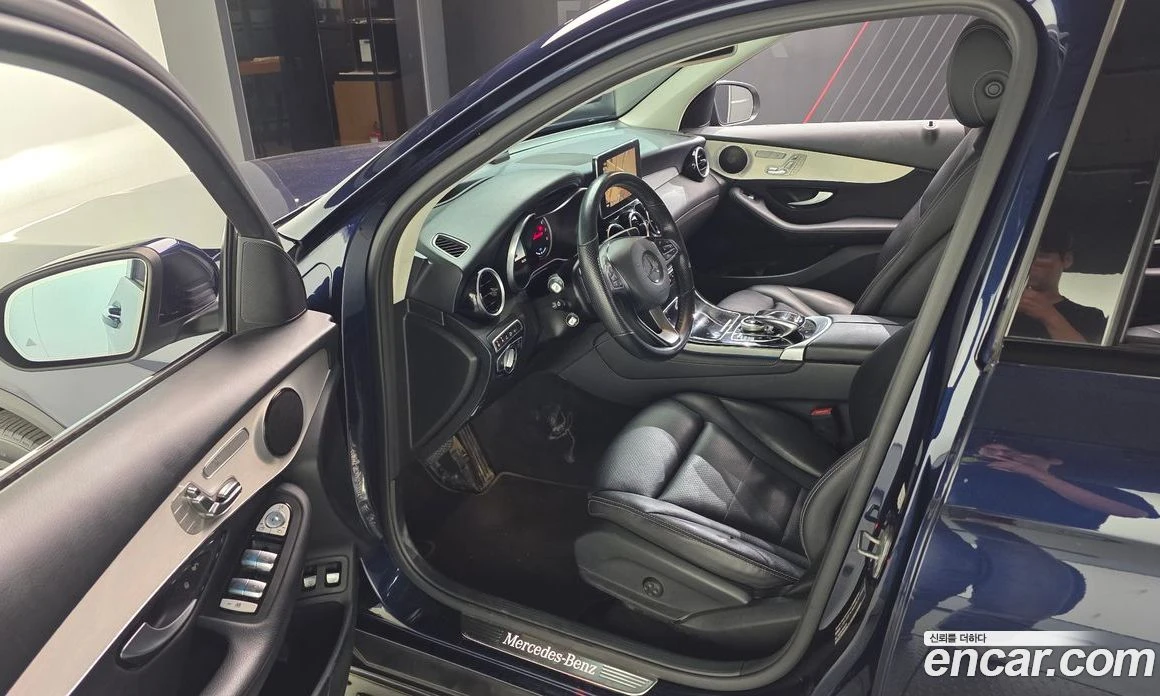 Mercedes-Benz GLC GLC350e 4MATIC Premium, снимка 10 - Автомобили и джипове - 56122829