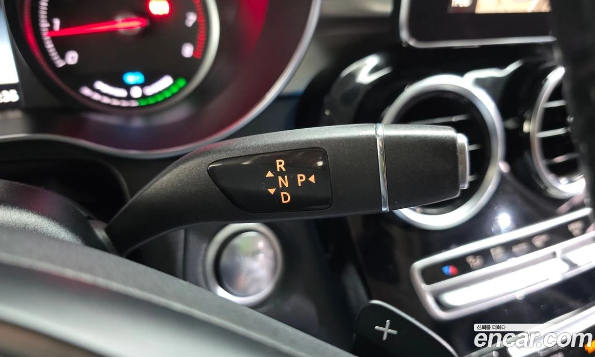 Mercedes-Benz GLC GLC350e 4MATIC Premium, снимка 9 - Автомобили и джипове - 56122829
