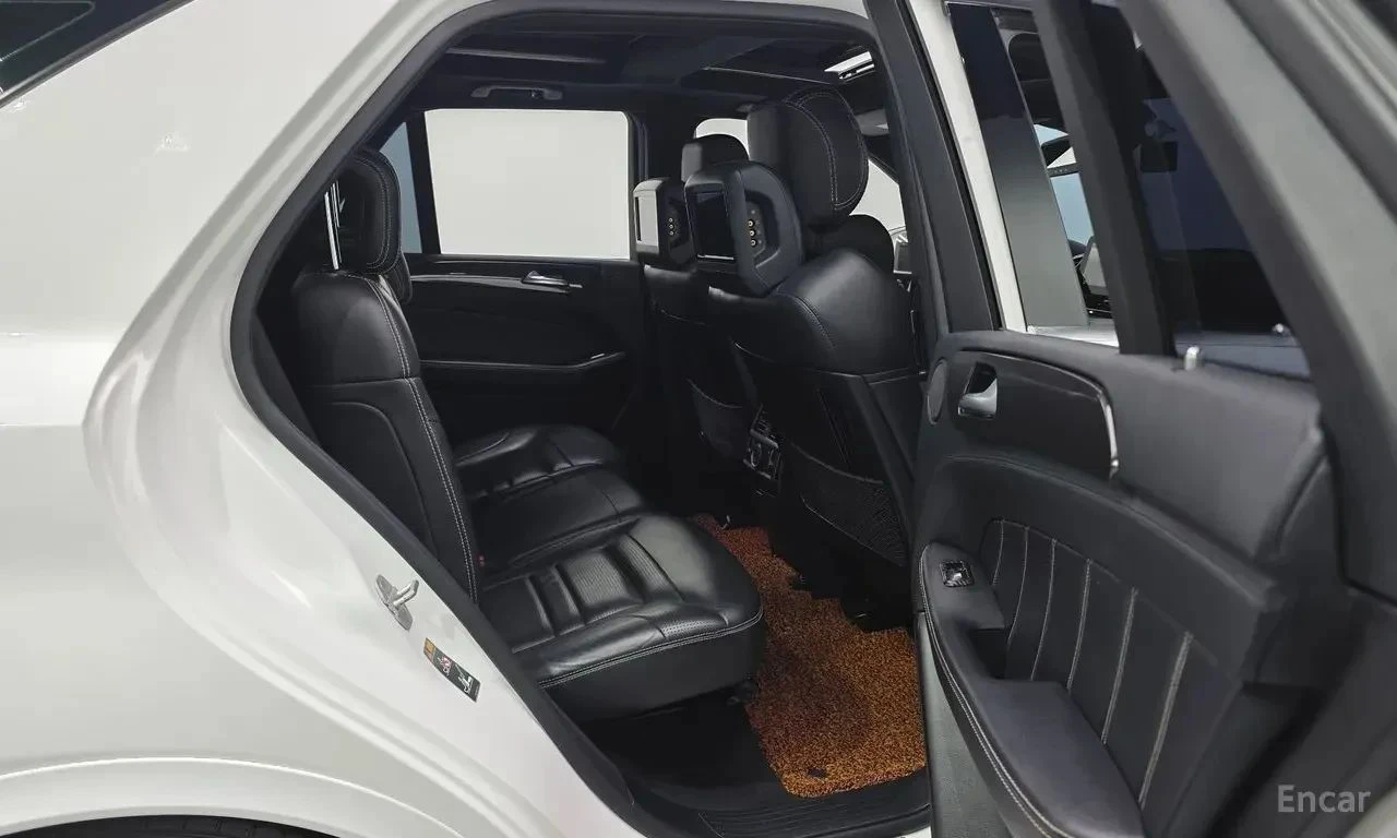 Mercedes-Benz GLE 63 AMG, снимка 15 - Автомобили и джипове - 56733509