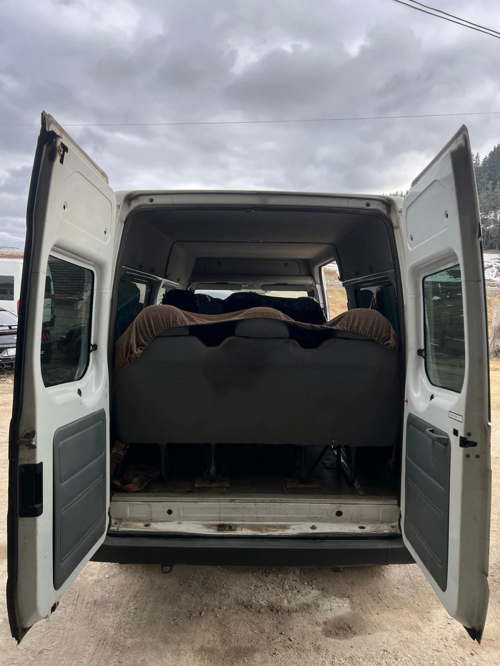 Ford Transit Custom, снимка 11 - Бусове и автобуси - 53936482