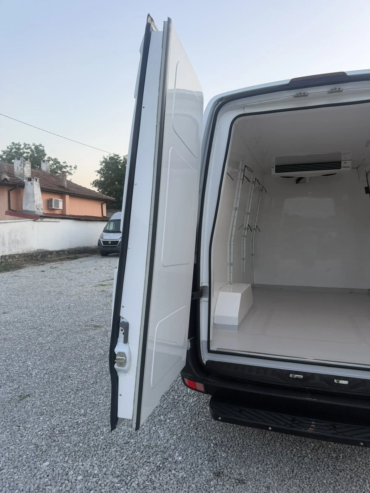 Mercedes-Benz Sprinter Хладилен , снимка 9 - Бусове и автобуси - 55094377