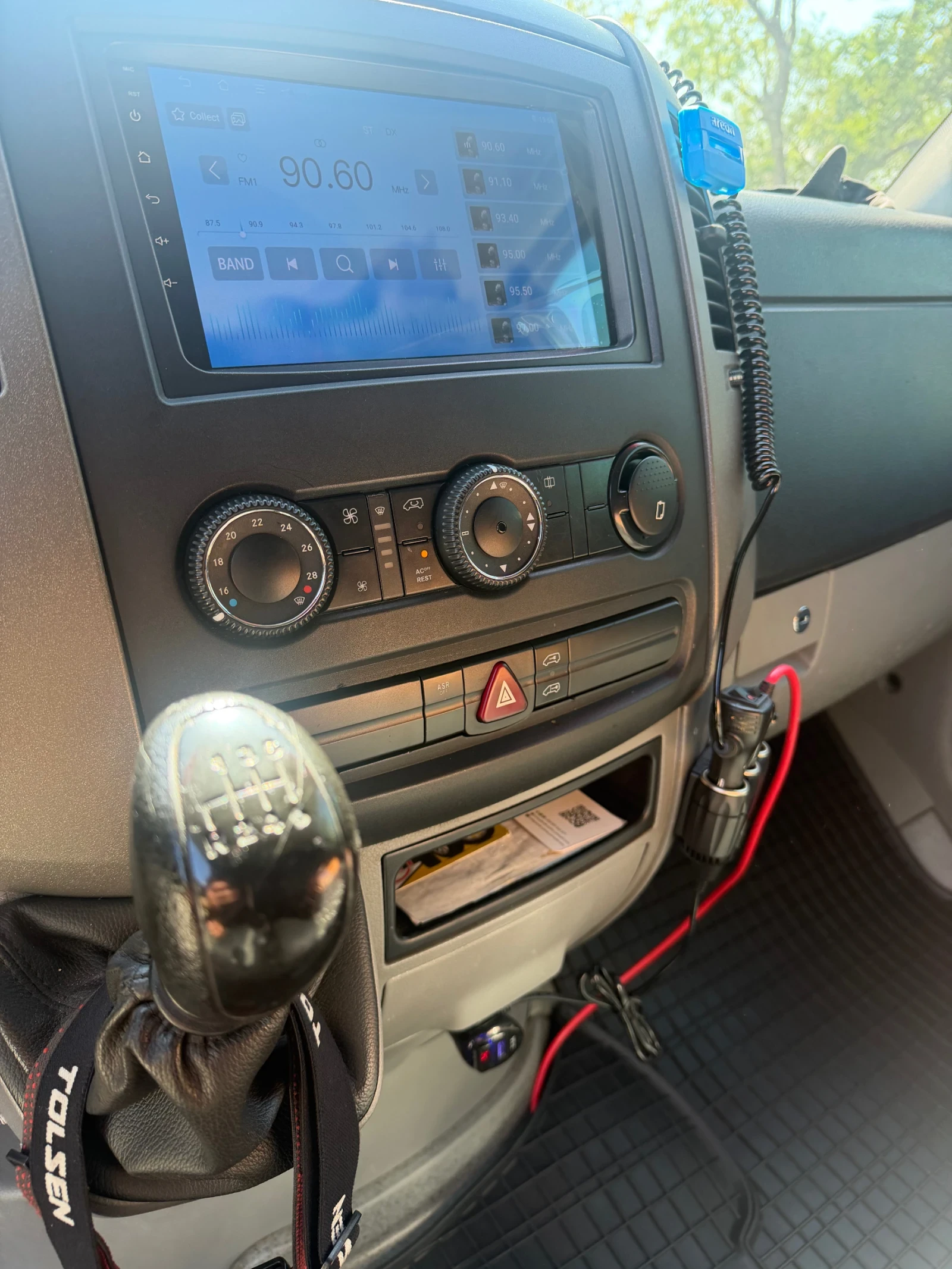 VW Crafter 2.5TDI, снимка 11 - Бусове и автобуси - 56103184