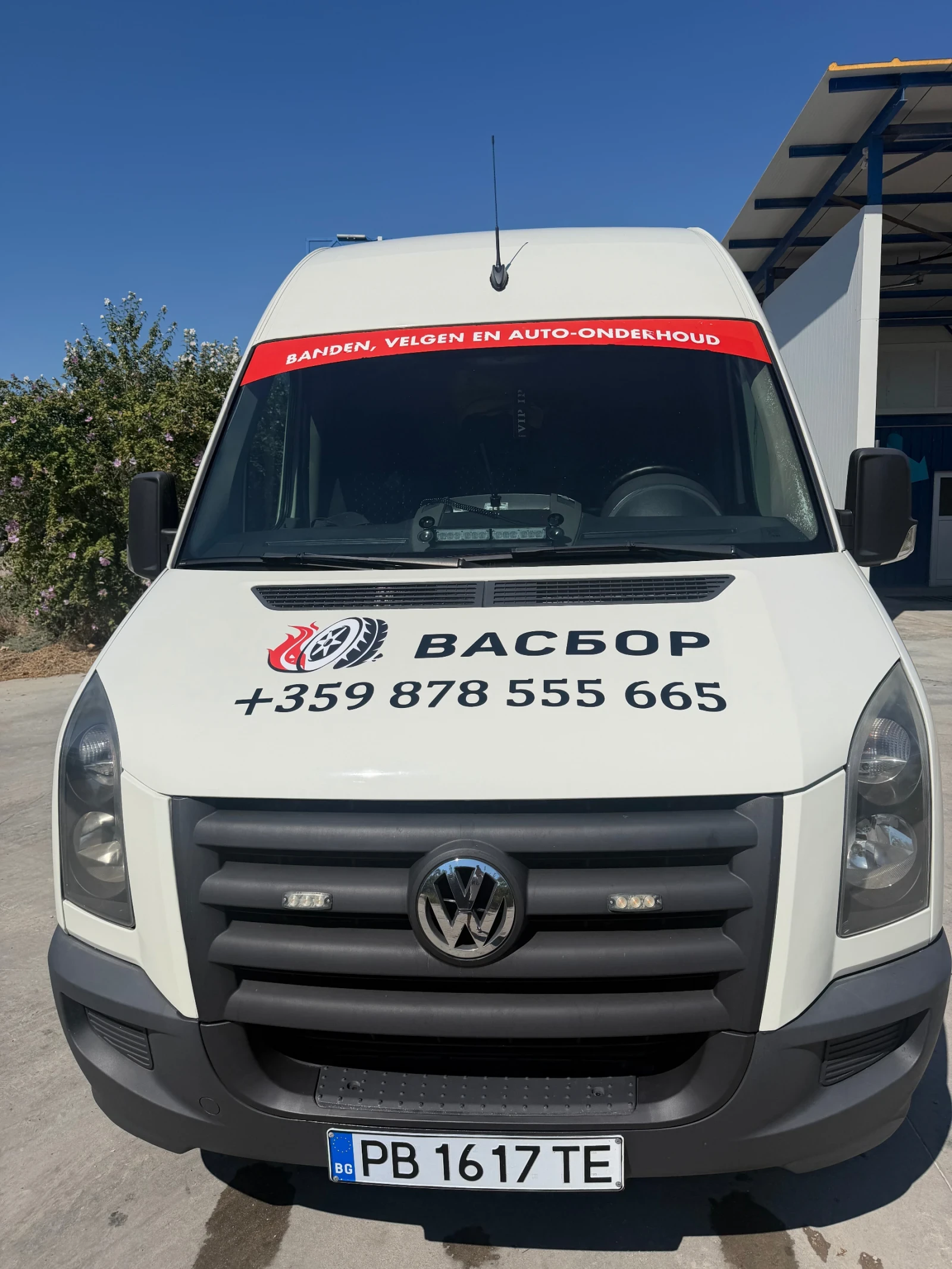 VW Crafter 2.5TDI, снимка 2 - Бусове и автобуси - 56103184