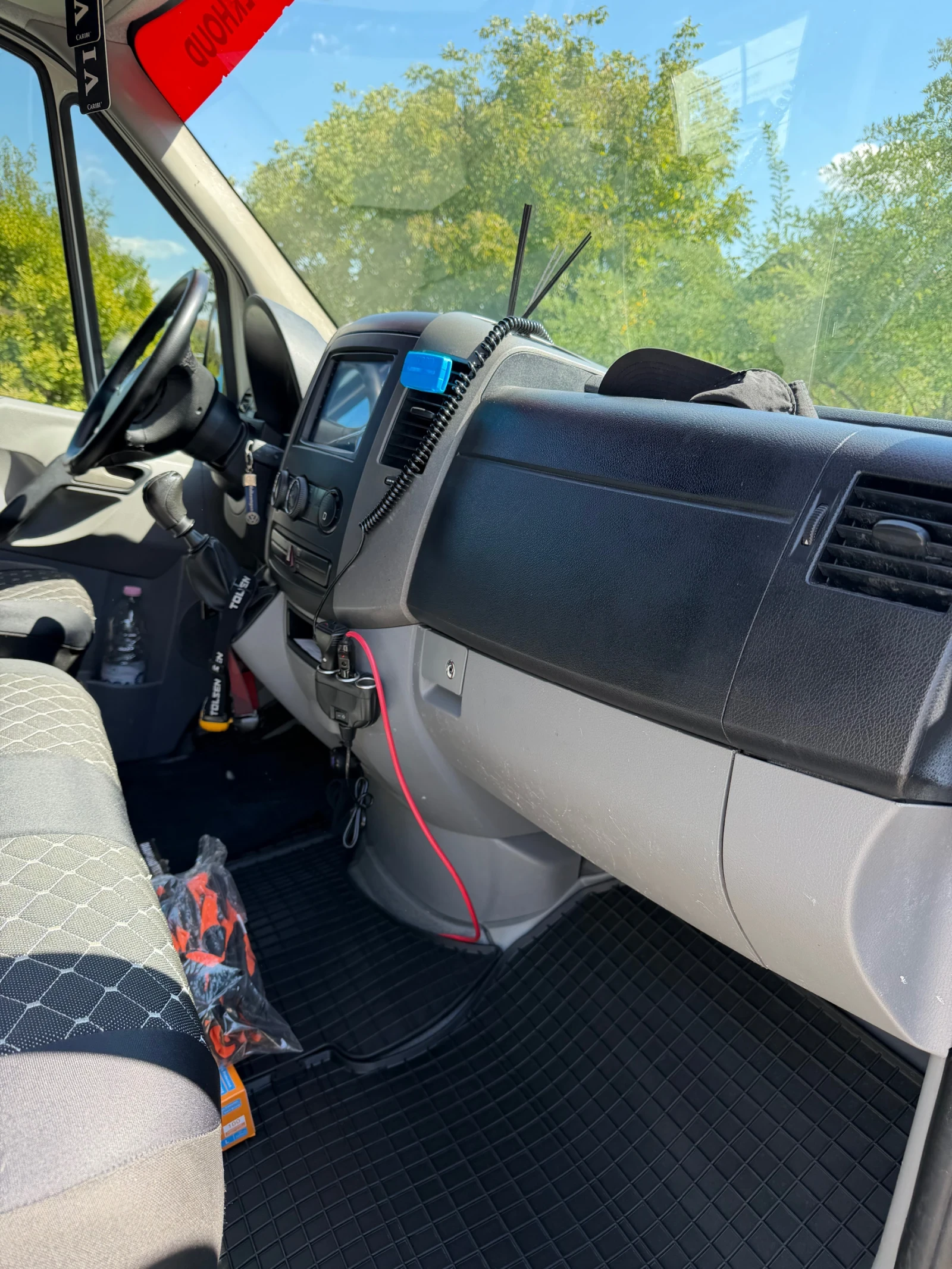VW Crafter 2.5TDI, снимка 10 - Бусове и автобуси - 56103184