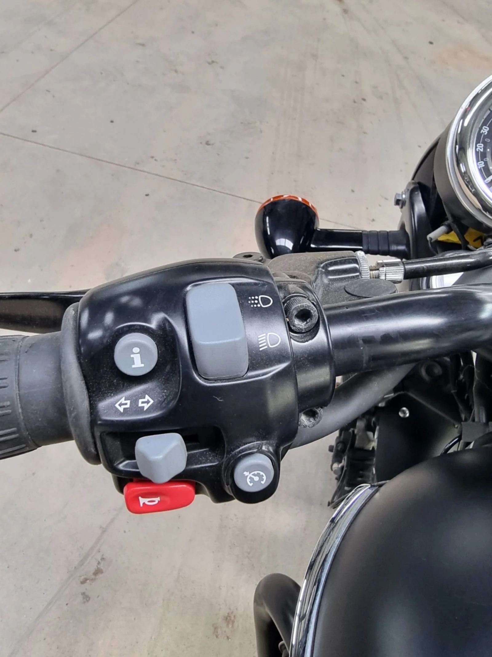 Triumph Bonneville T120 Black - изображение 7