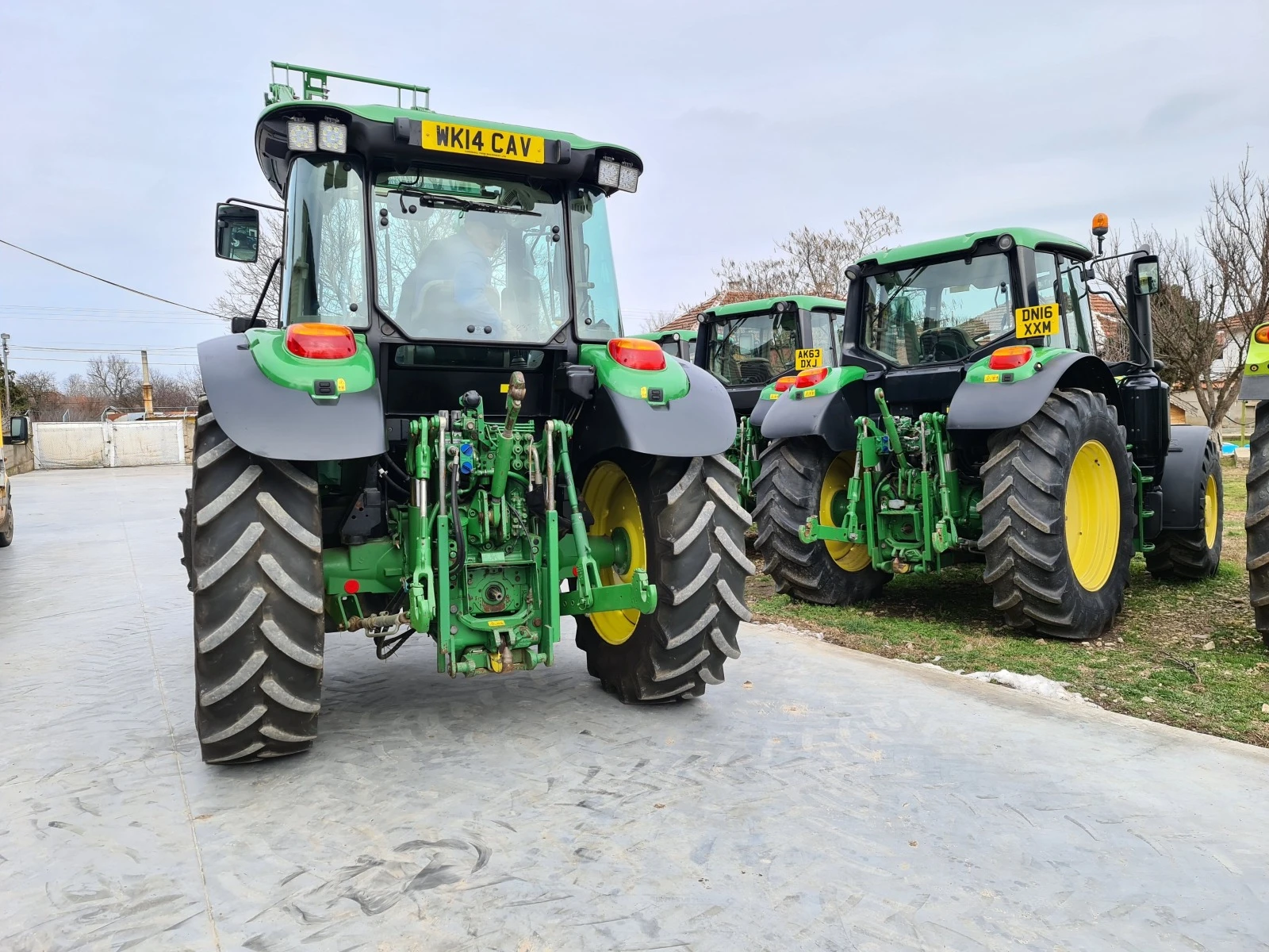 Трактор John Deere 6110 MC - изображение 6