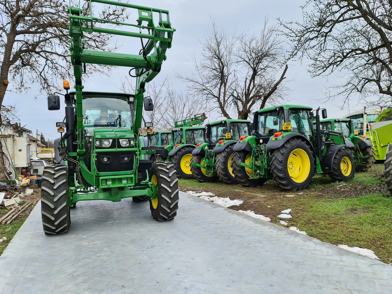 Трактор John Deere 6110 MC - изображение 2