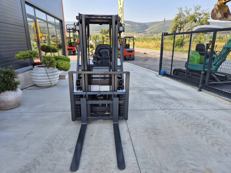 Мотокар Nissan UNIcarriers * газ+ бензин * автомат * перфектен !!, снимка 8 - Индустриална техника - 49458978