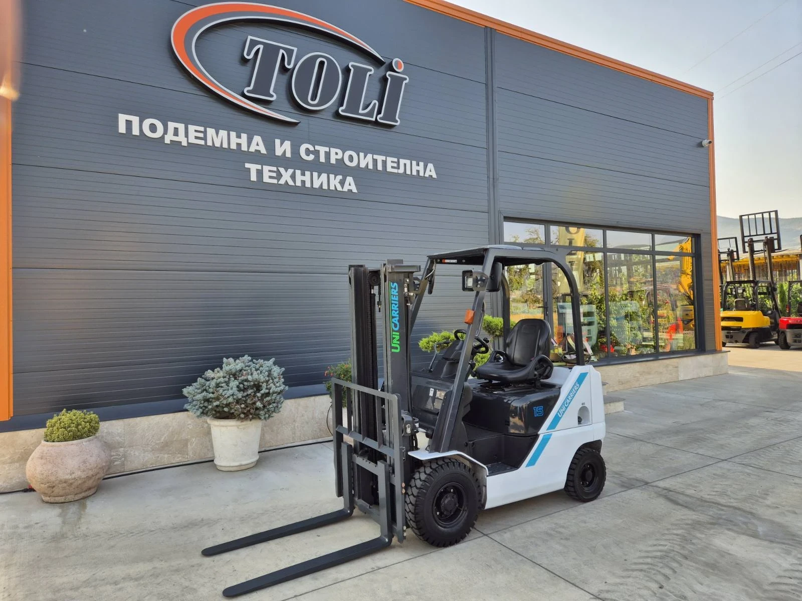  Nissan UNIcarriers * +  *  *  !! | Mobile.bg   1