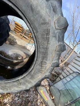 Гуми, снимка 3