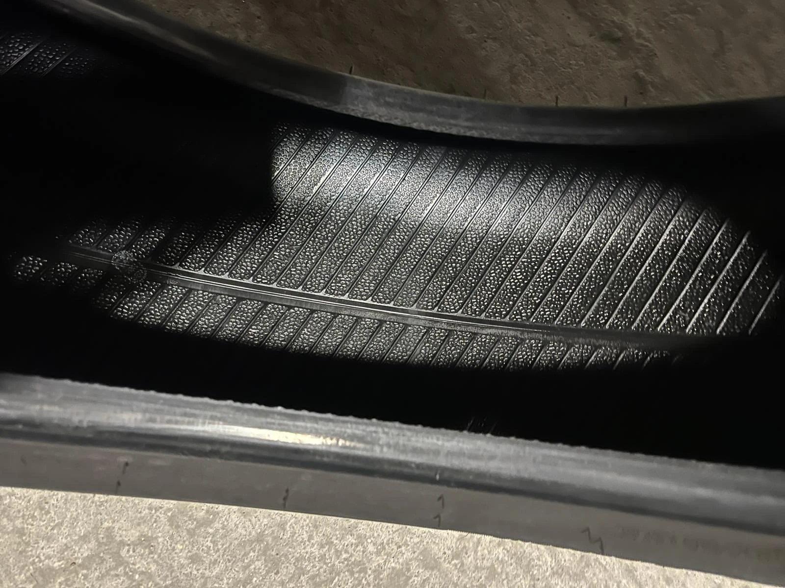Гуми Всесезонни 215/65R17, снимка 14 - Гуми и джанти - 54583096