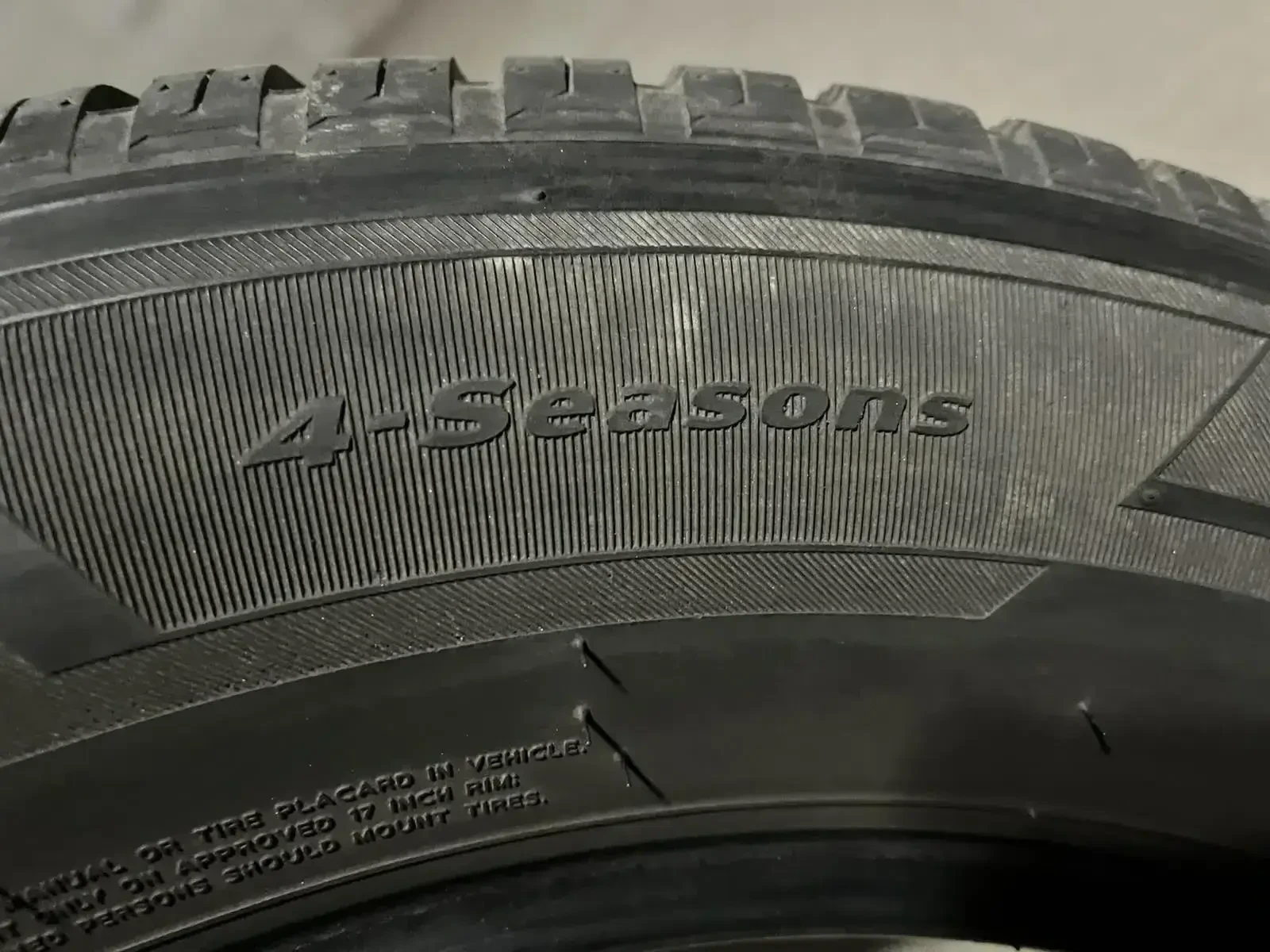 Гуми Всесезонни 215/65R17, снимка 10 - Гуми и джанти - 54583096