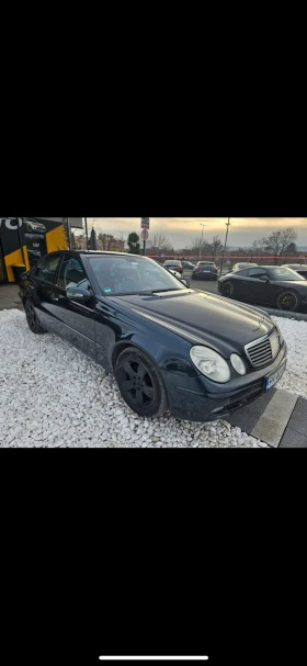 Mercedes-Benz E 320 AVANGARDE ПРЕБОЯДИСАНА ЛИЗИНГ, снимка 1